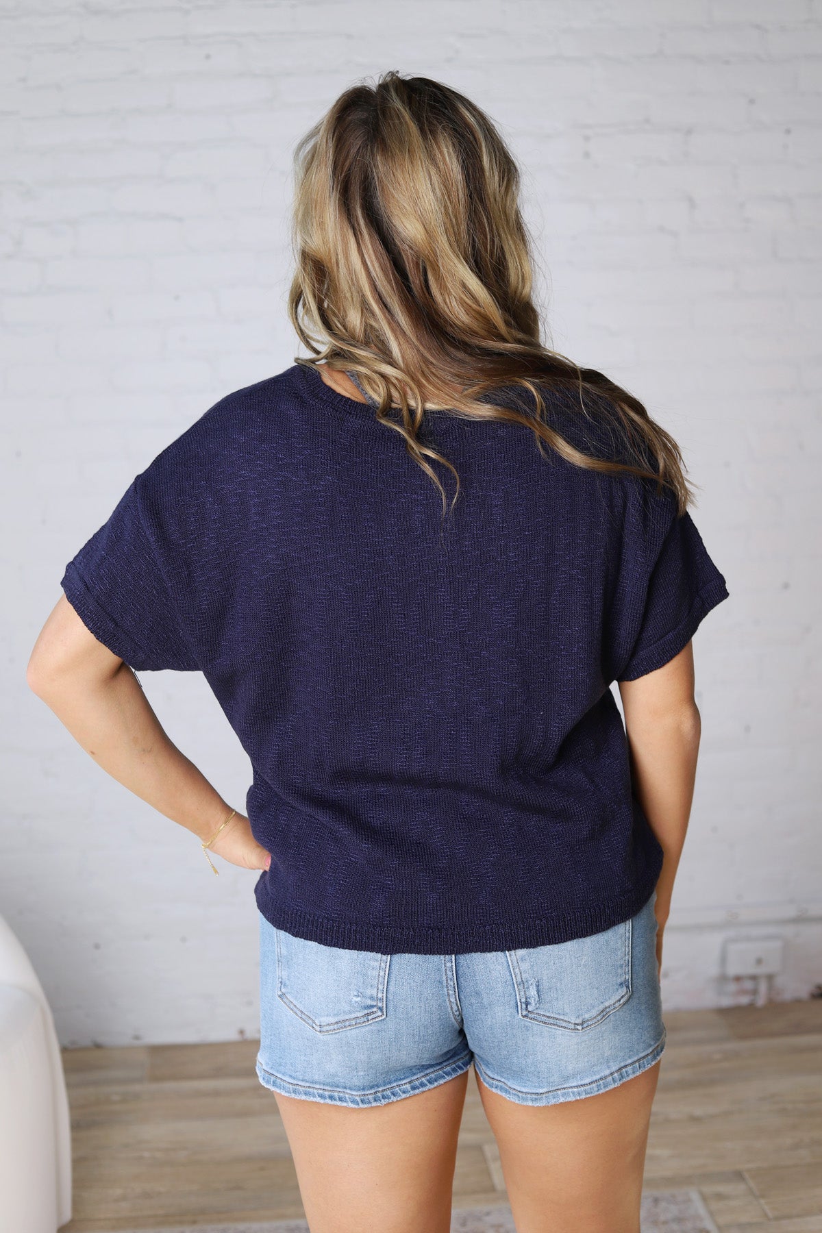 Ivelle Lightweight V-Neck Sweater - Navy