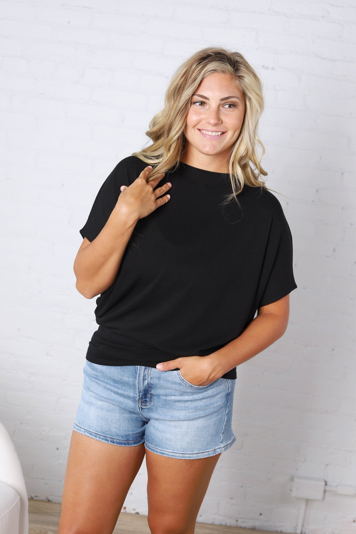 Jadin Dolman Sleeve Boat Neck Top - Black