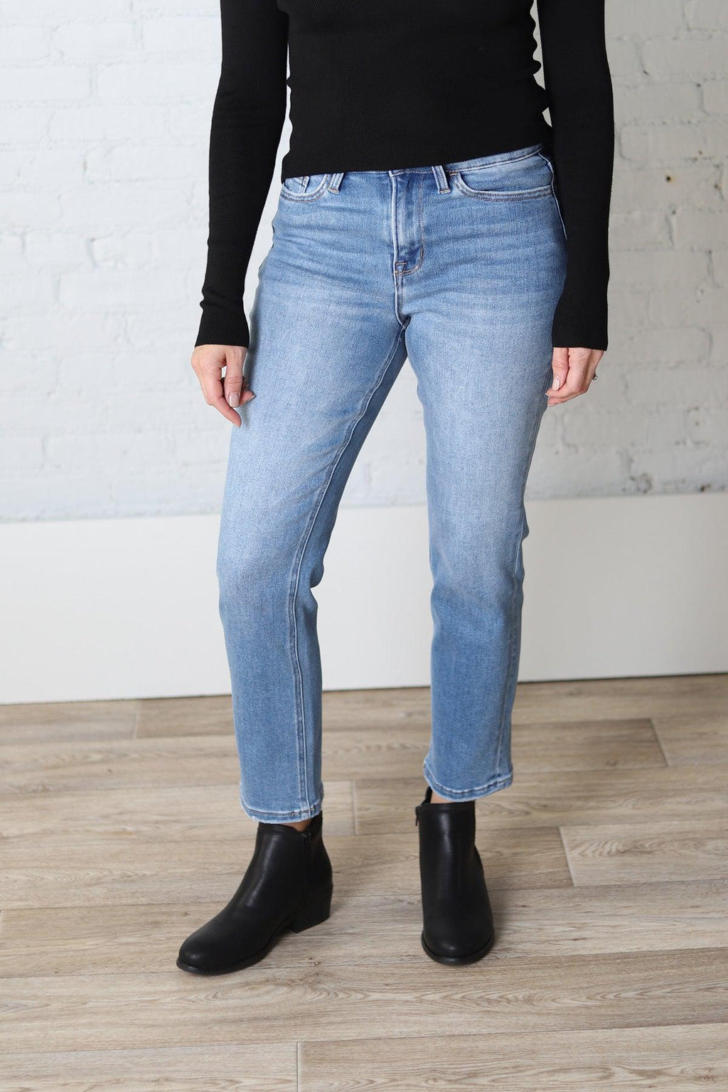 Gallery – Boutique 512 Jeans