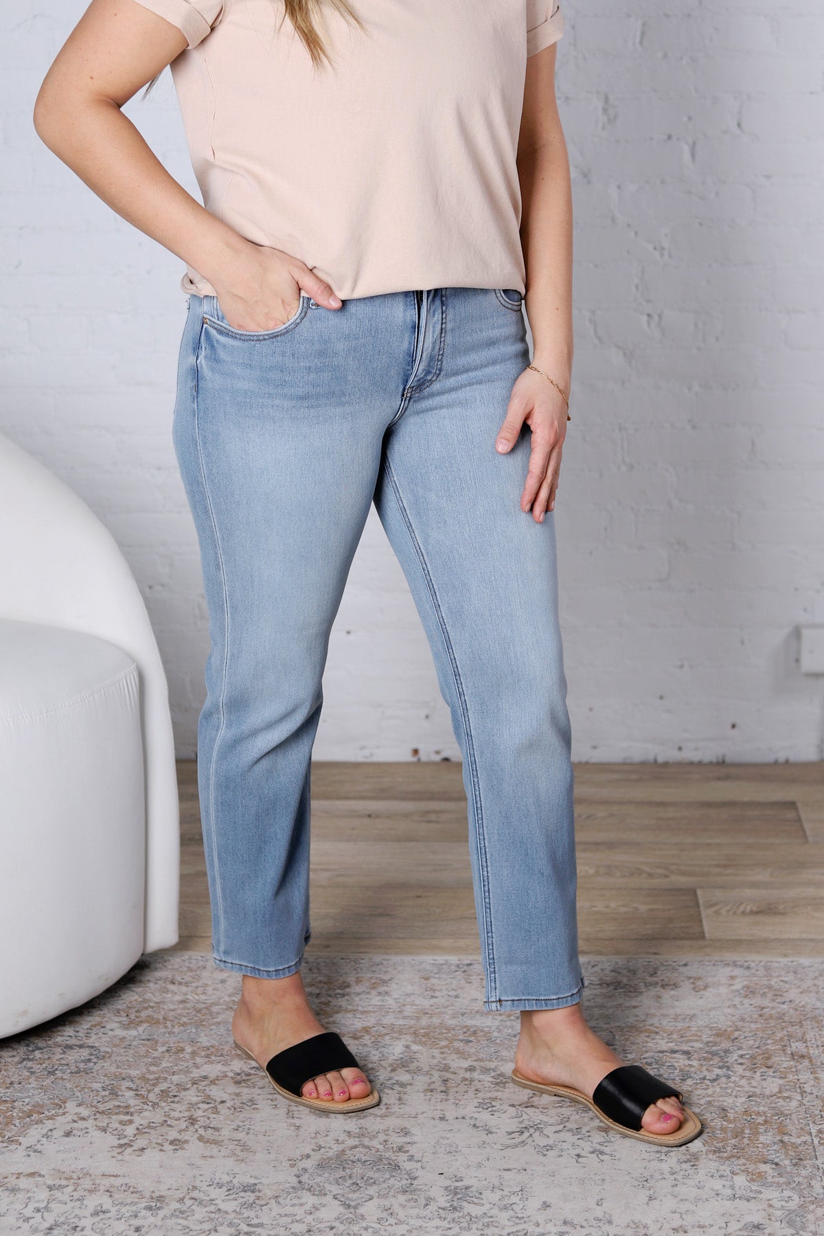 KUT Blair Straight Leg Denim - Certify Wash