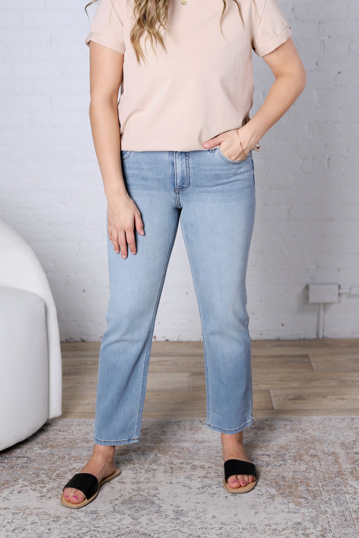 KUT Blair Straight Leg Denim - Certify Wash