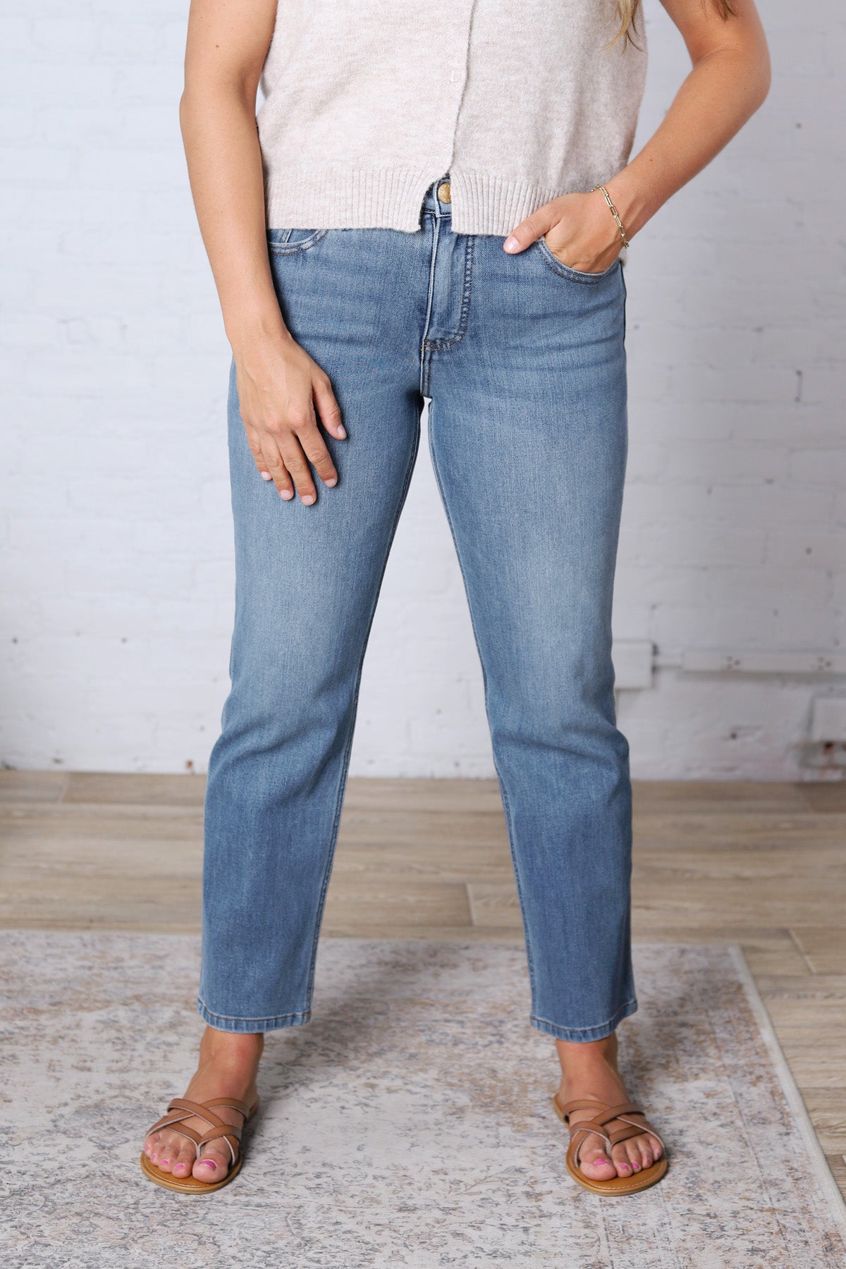 KUT Blair Straight Leg Denim - Thrive Wash