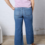 KUT Charlotte High Rise Wide Leg Raw Hem - Soaring Wash