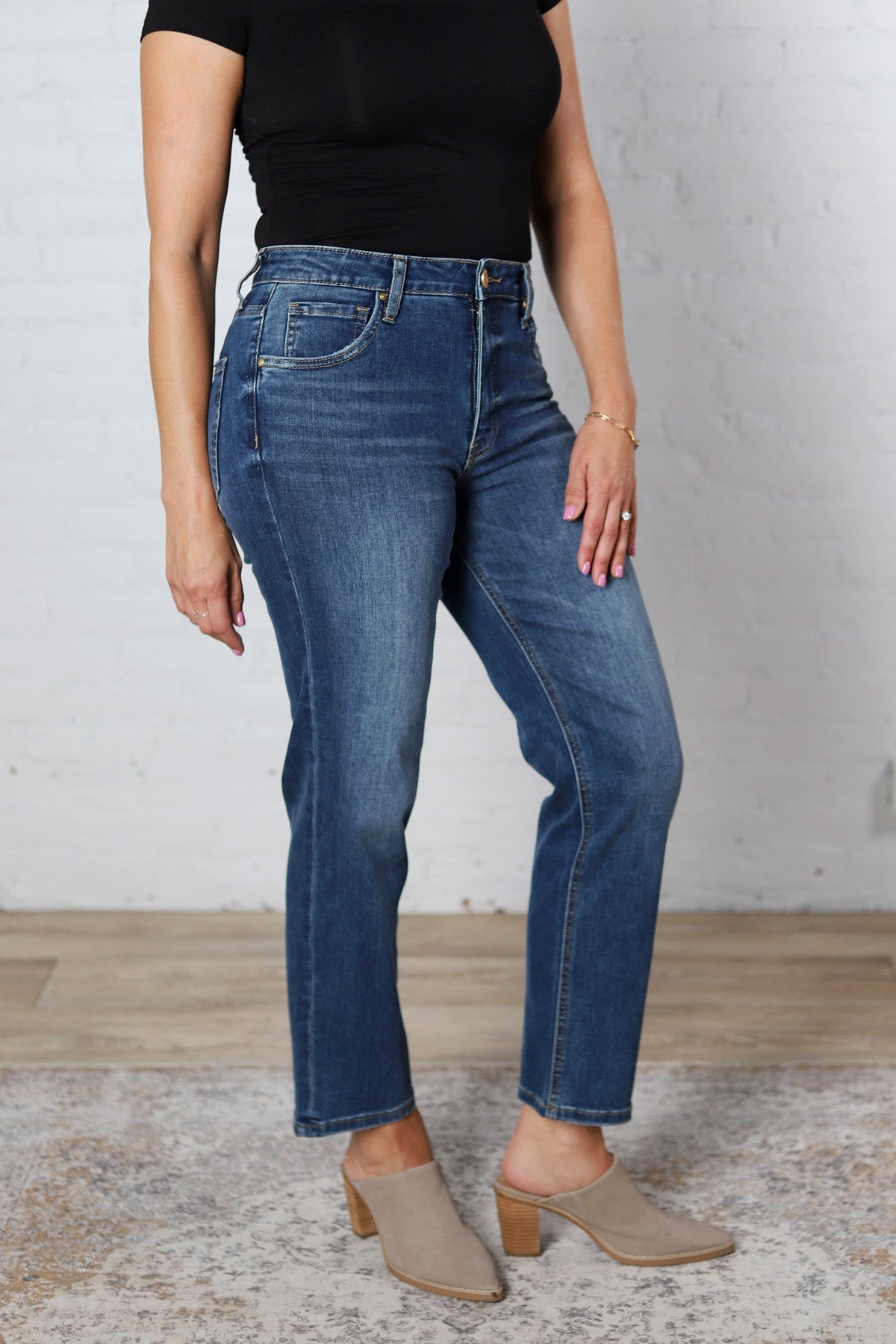 KUT Elizabeth Straight Leg Denim - Dainty