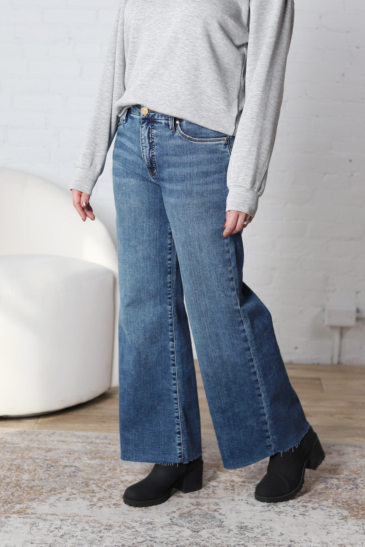 KUT Meg Wide Leg Denim Long - Family Wash