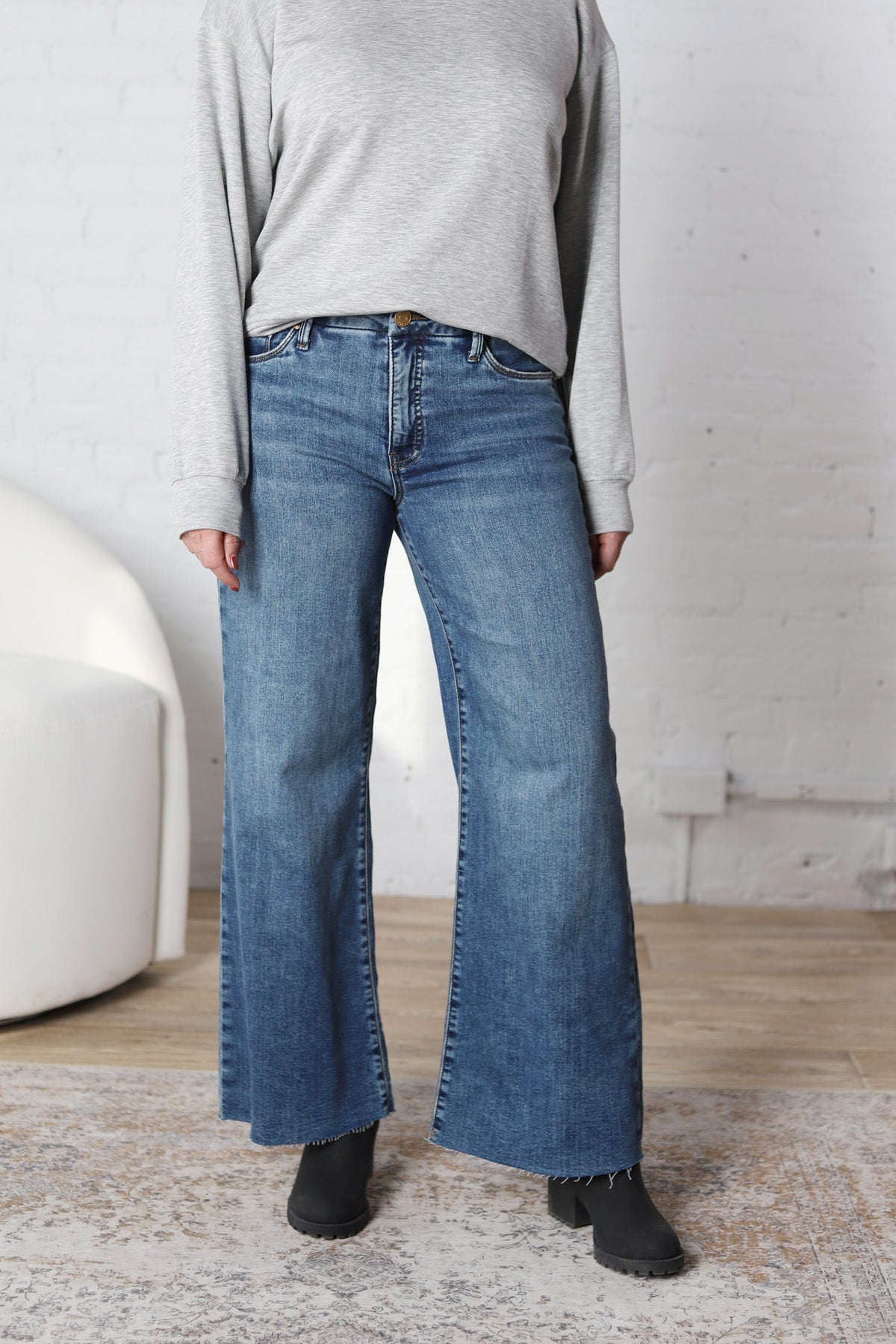 KUT Meg Wide Leg Denim Long - Family Wash