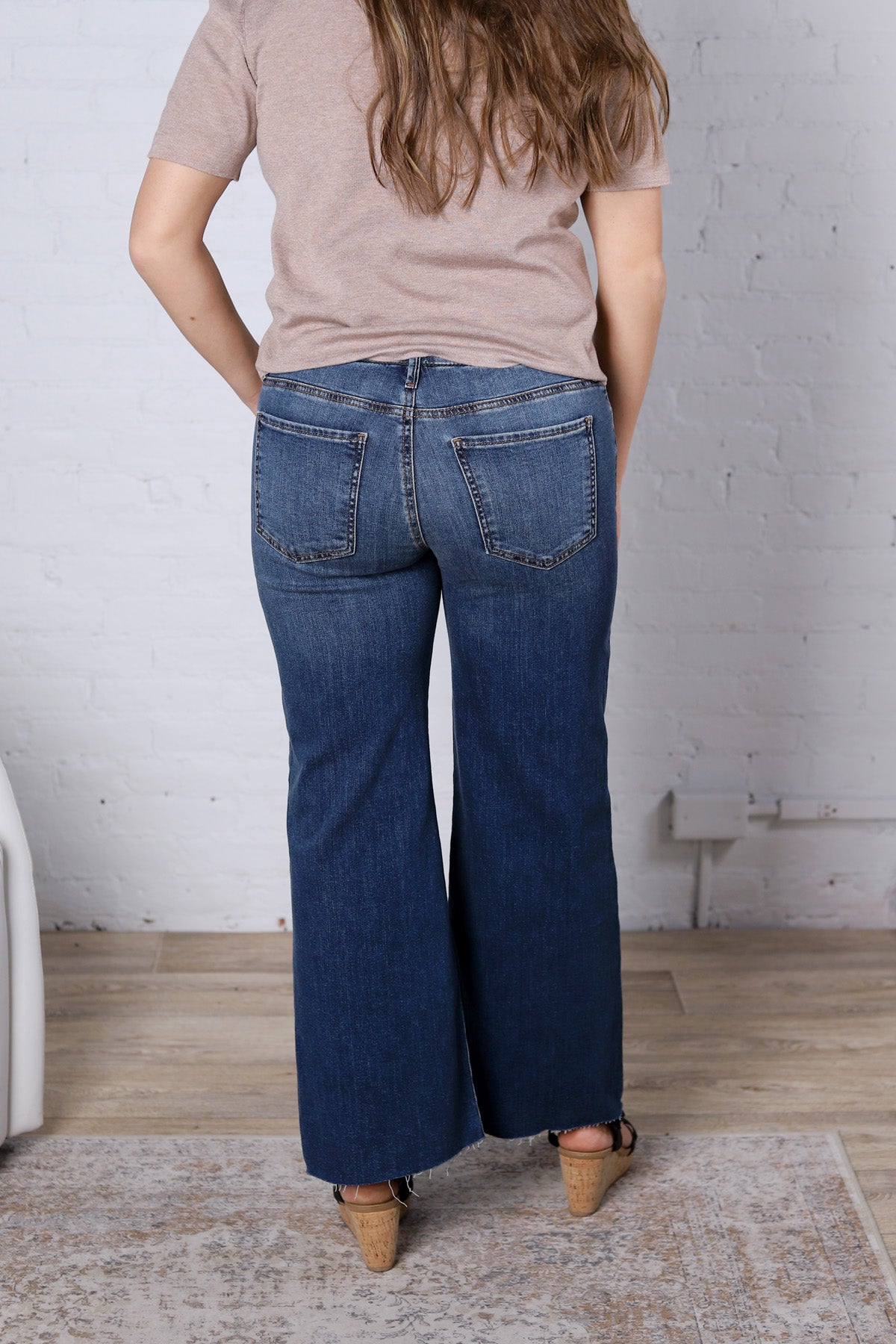 KUT Meg Wide Leg Raw Hem - Rad Wash