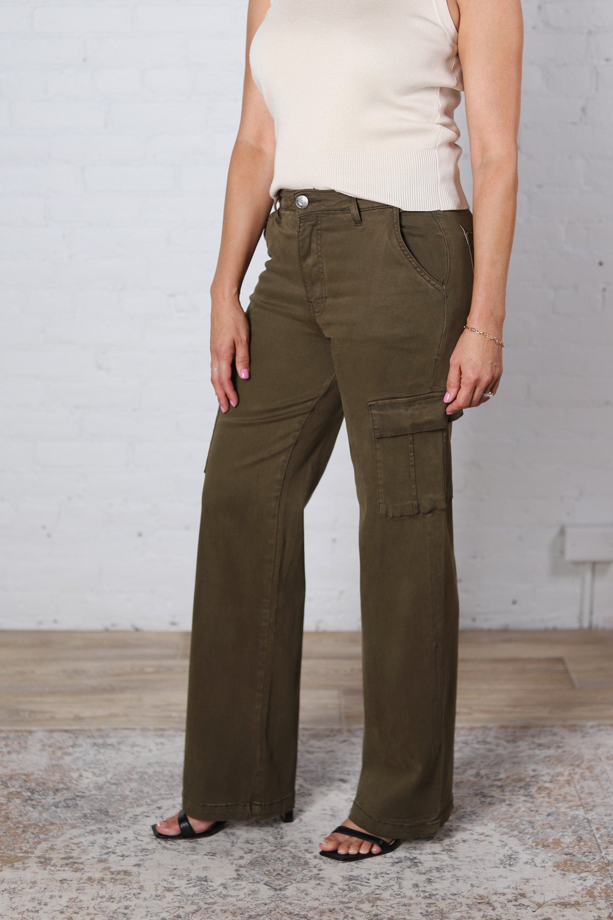 KUT Miller Wide Leg Pant with Cargo Pockets - Olive