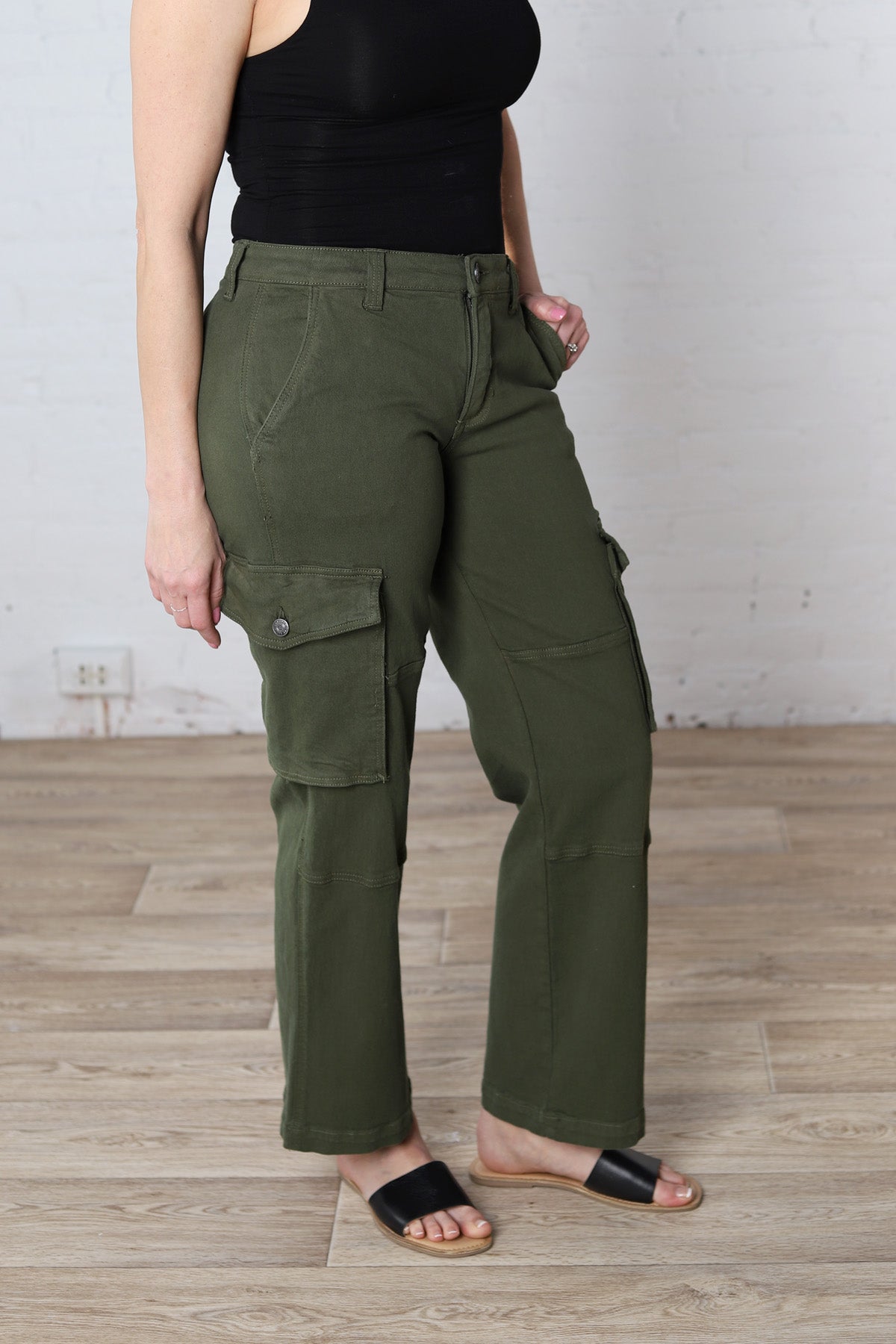 KUT Pattie Straight Leg Cargo Front Pocket Pants - FINAL SALE