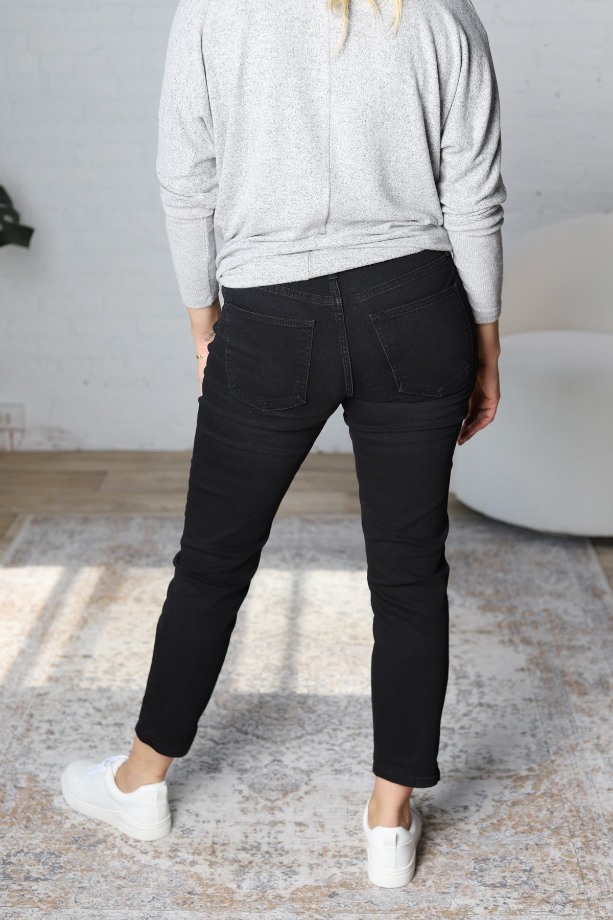 KUT Rachael High Rise Mom Denim - Uplifting