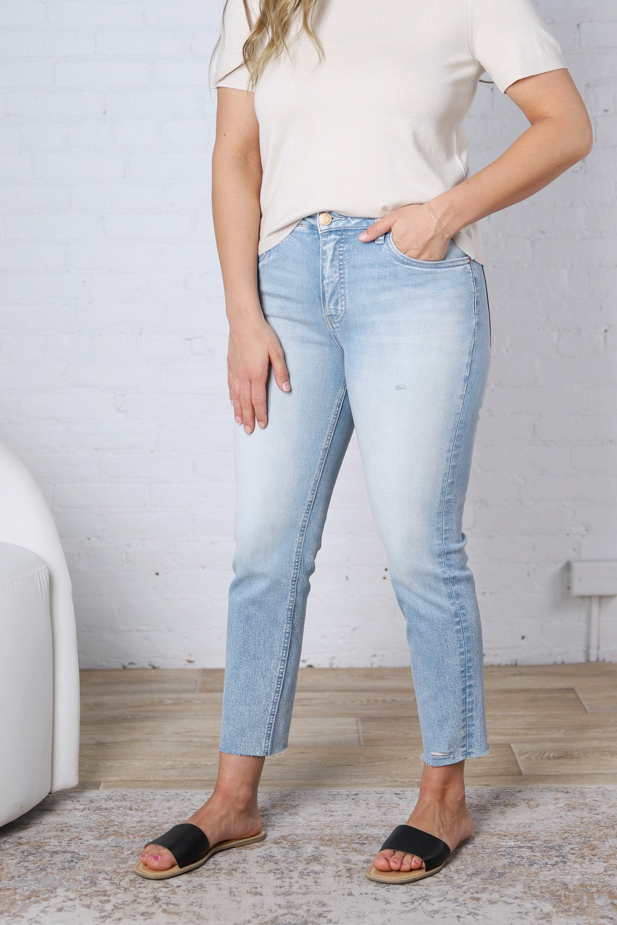 KUT Rachael Mom Jean w/ Raw Hem - Performance - FINAL SALE