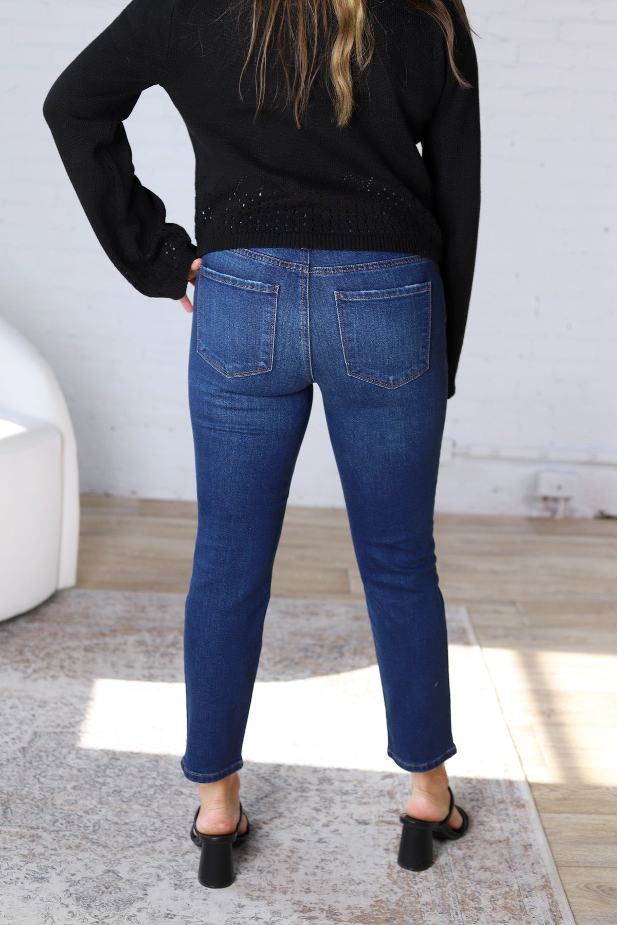KUT Reese Ankle Straight Regular Hem Denim - Attain