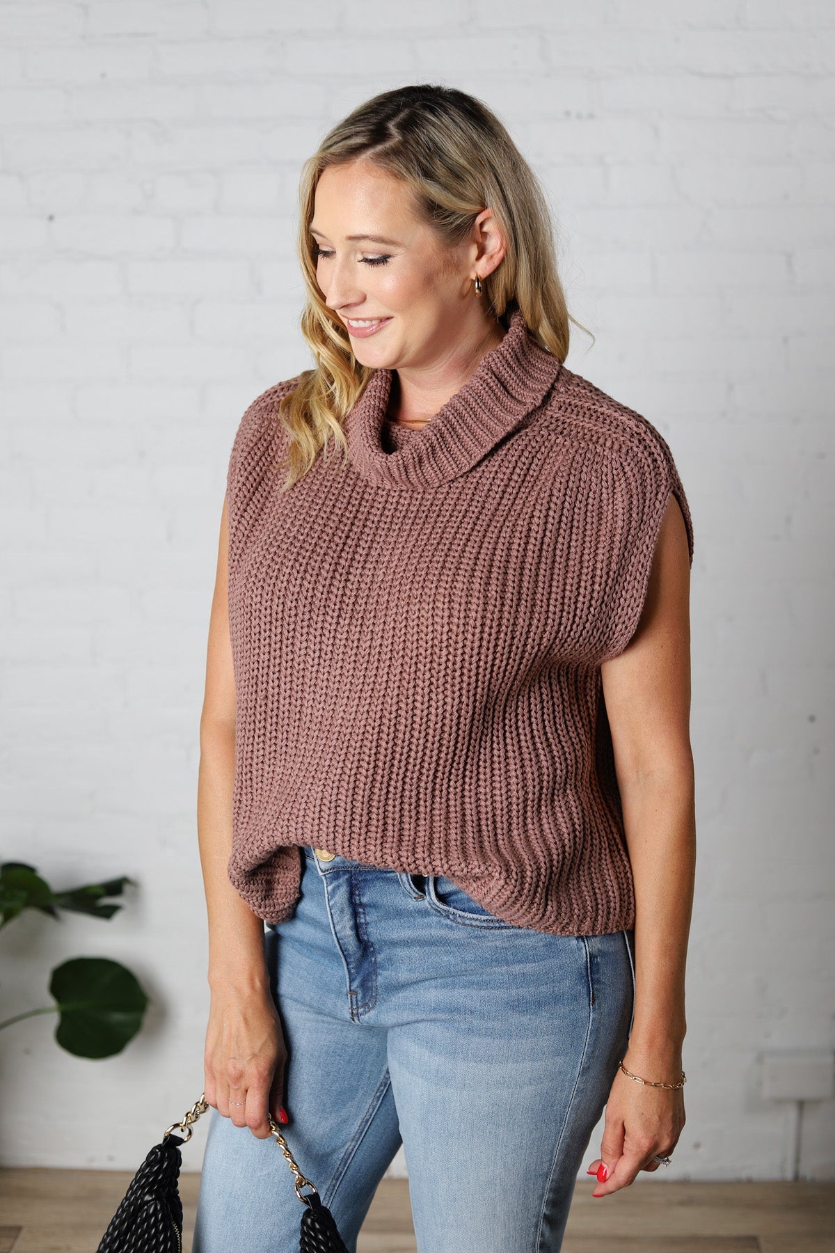 Kaylee Turtleneck Sweater Top - Red Bean