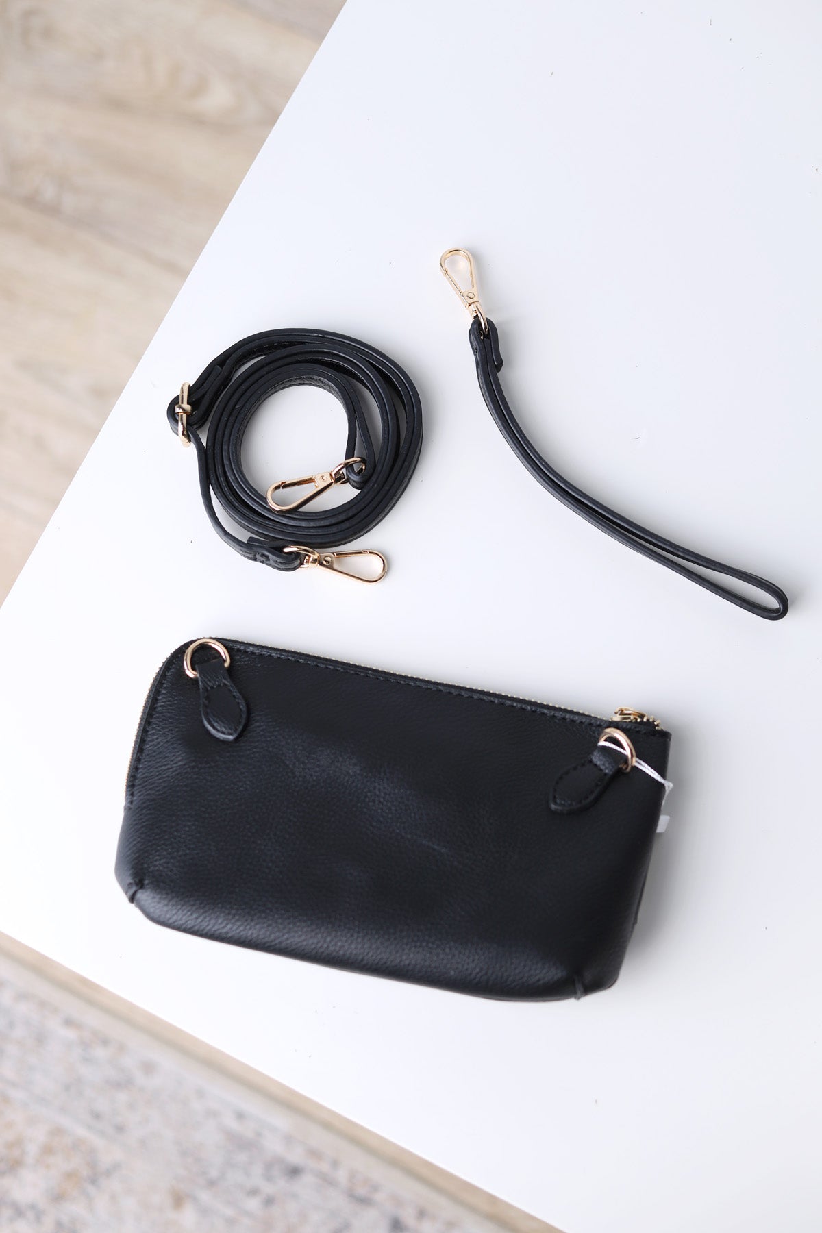 Kendall Crossbody/Wristlet w/ Twist Lock Closure - Black