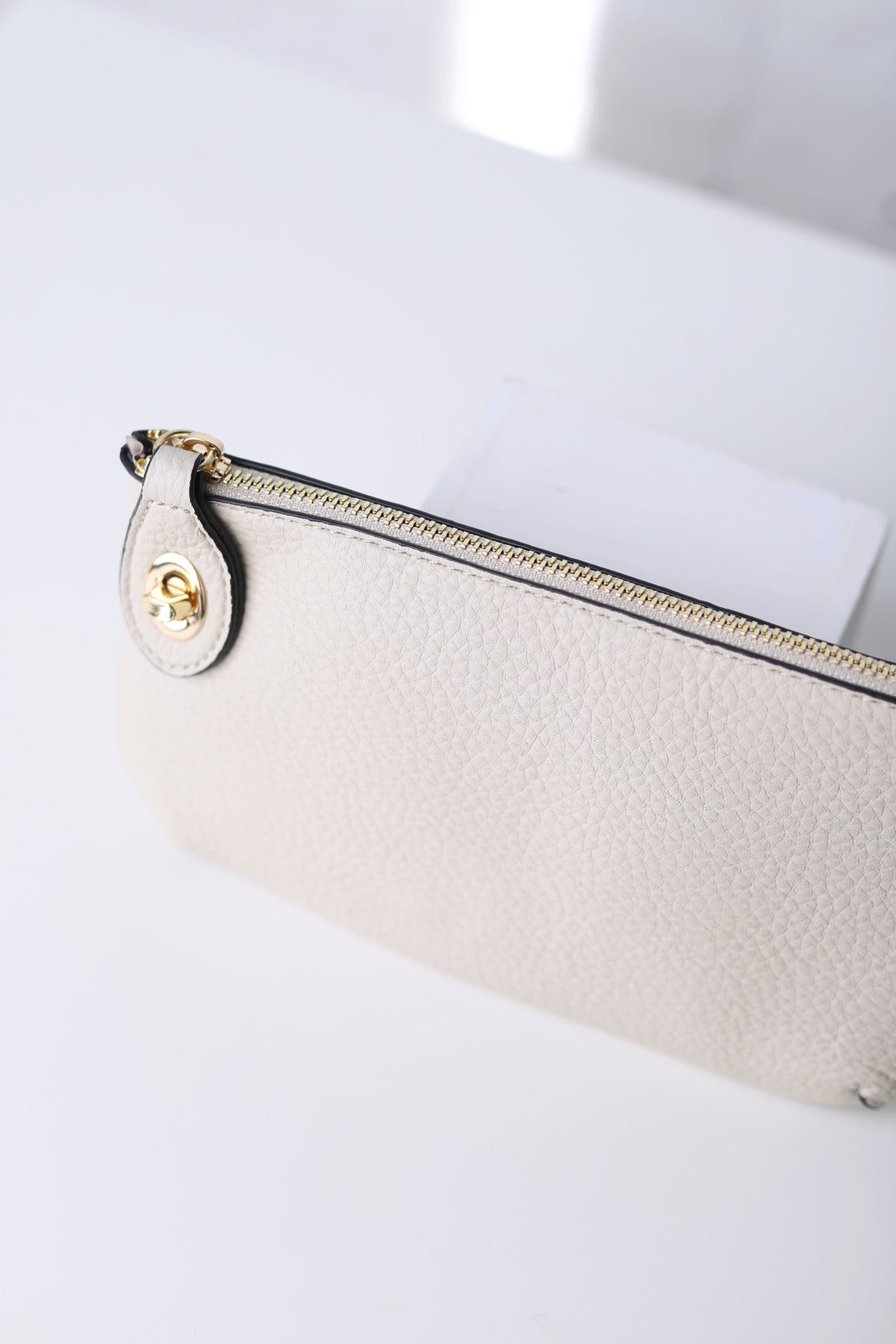 Kendall Crossbody/Wristlet w/ Twist Lock Closure - Bone