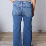 Kira Crop Straight Clean Cut Hew - Medium Wash