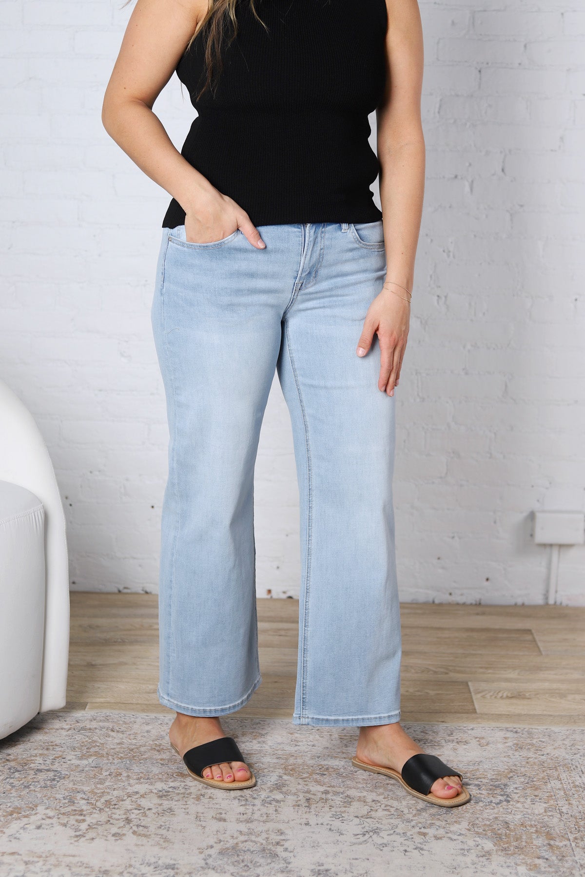 Lakynn Mid-Rise Wide Leg Ankle Denim - Pale Blue