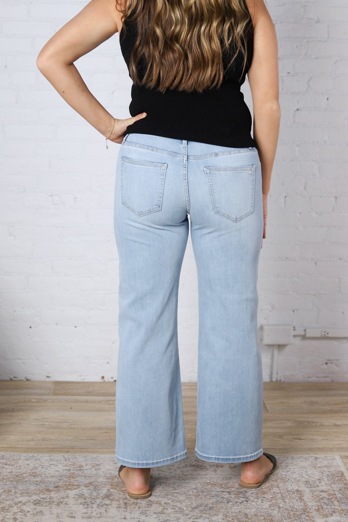 Lakynn Mid-Rise Wide Leg Ankle Denim - Pale Blue