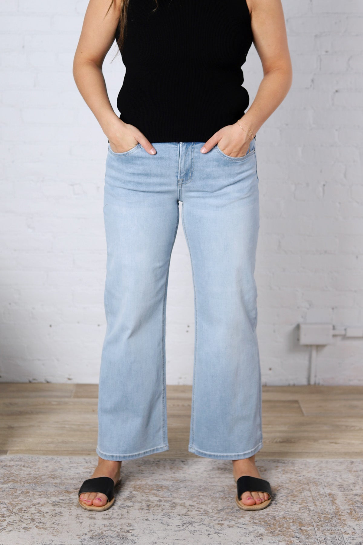 Lakynn Mid-Rise Wide Leg Ankle Denim - Pale Blue