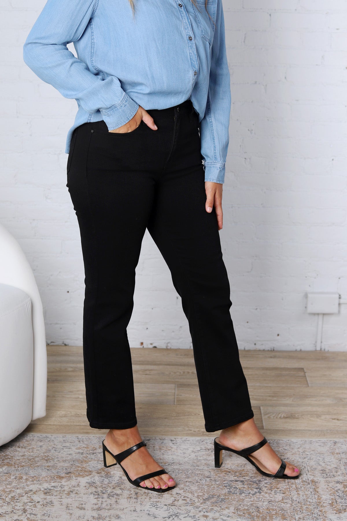 Monroe Black Crop Straight Jeans - Risen Jeans