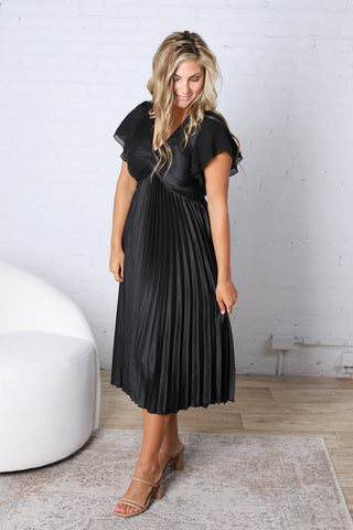 Nova Flutter Sleeve Midi Dress - Black