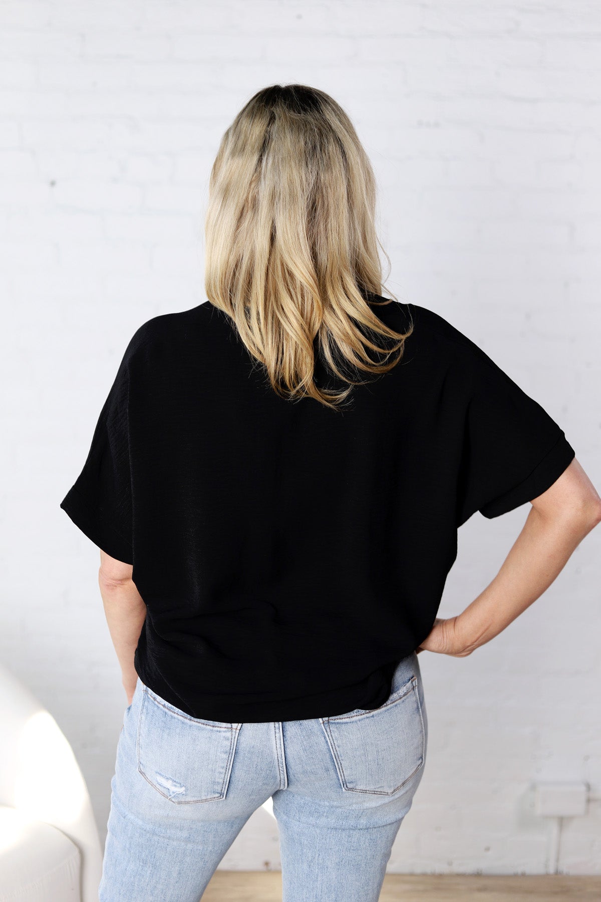 Novella Solid V Neck Boxy Top - Black