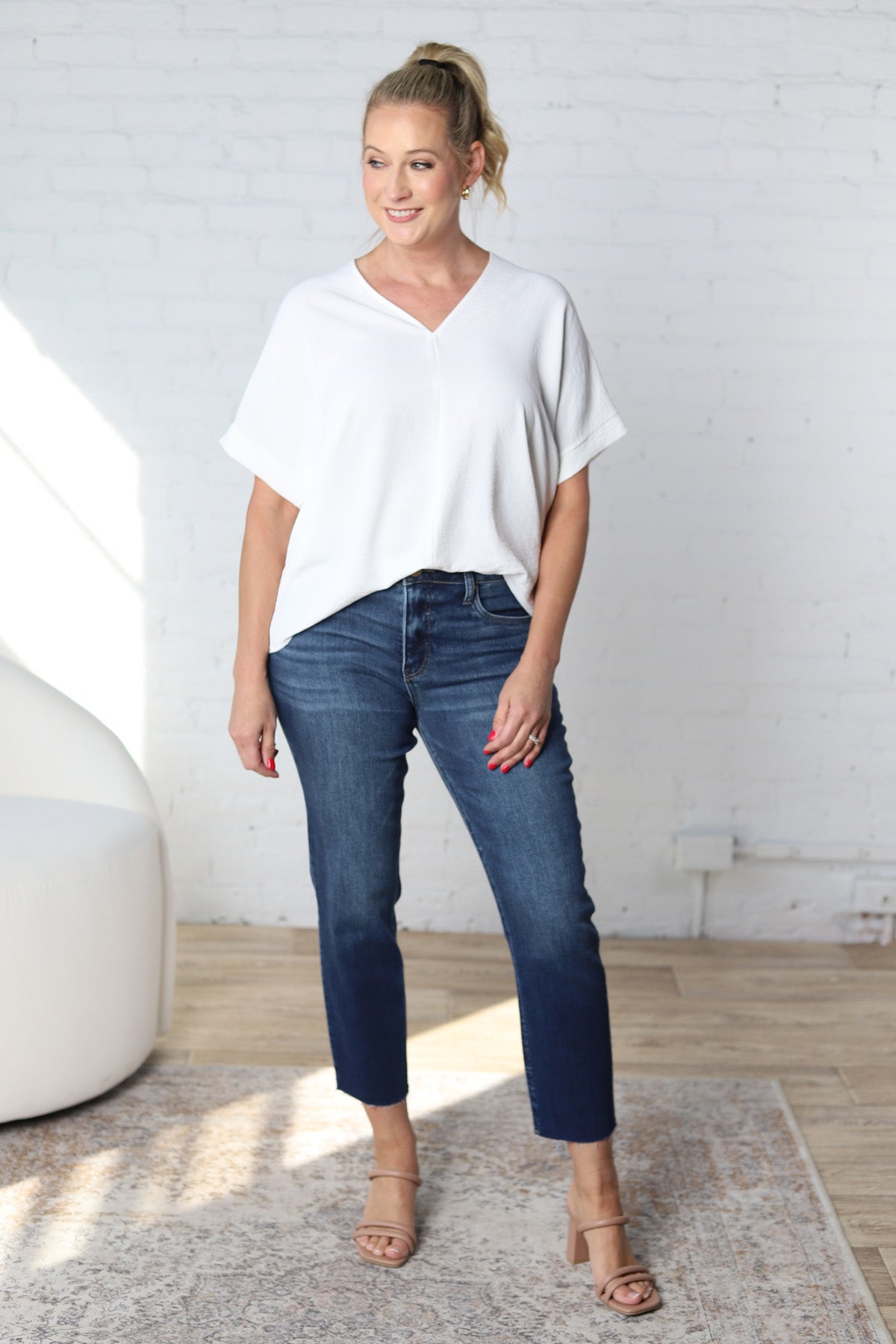 Novella Solid V Neck Boxy Top - Off White