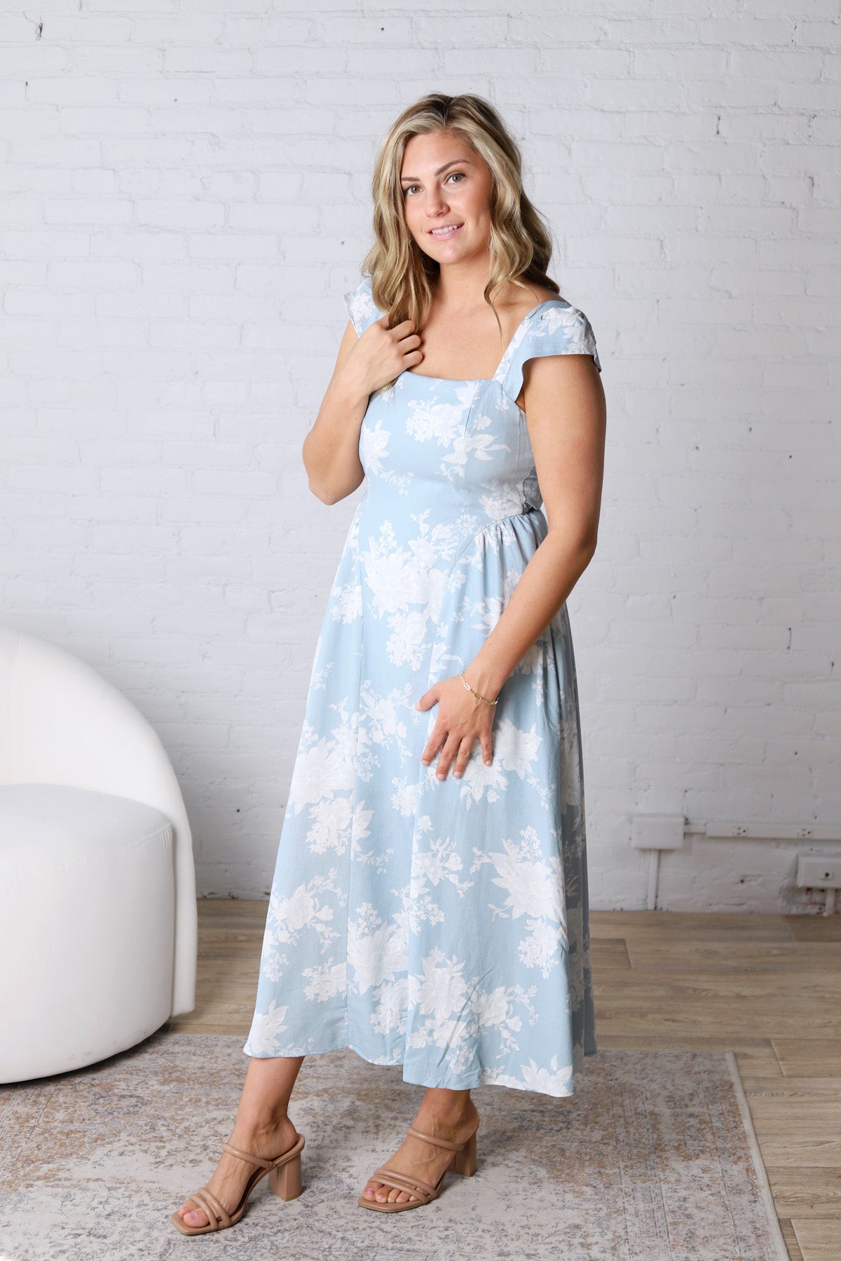 Quinelle Floral Square Neck Midi Dress - Blue