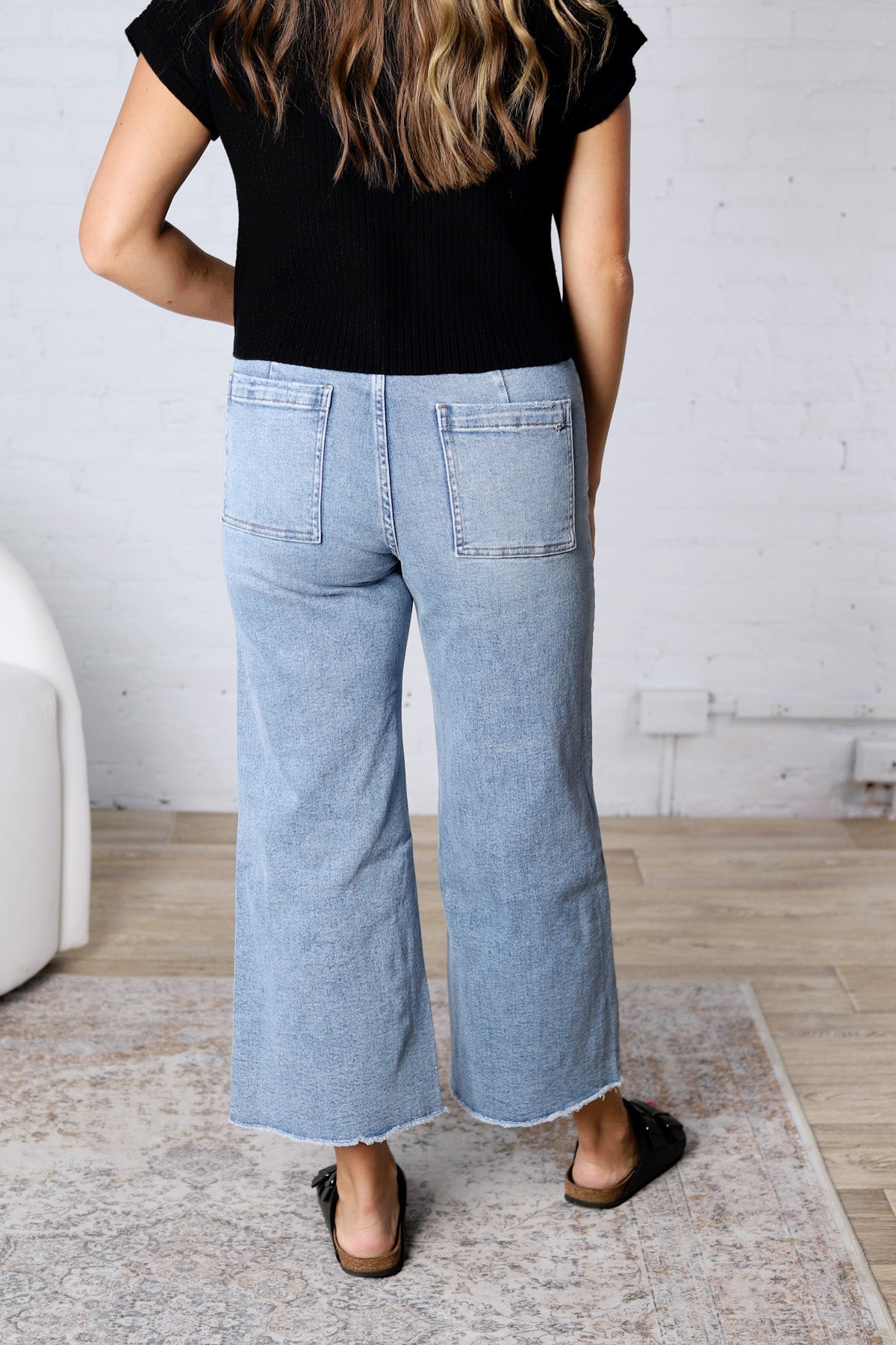 Quinnley Cropped Wide Leg Denim - Lt. Wash FINAL SALE