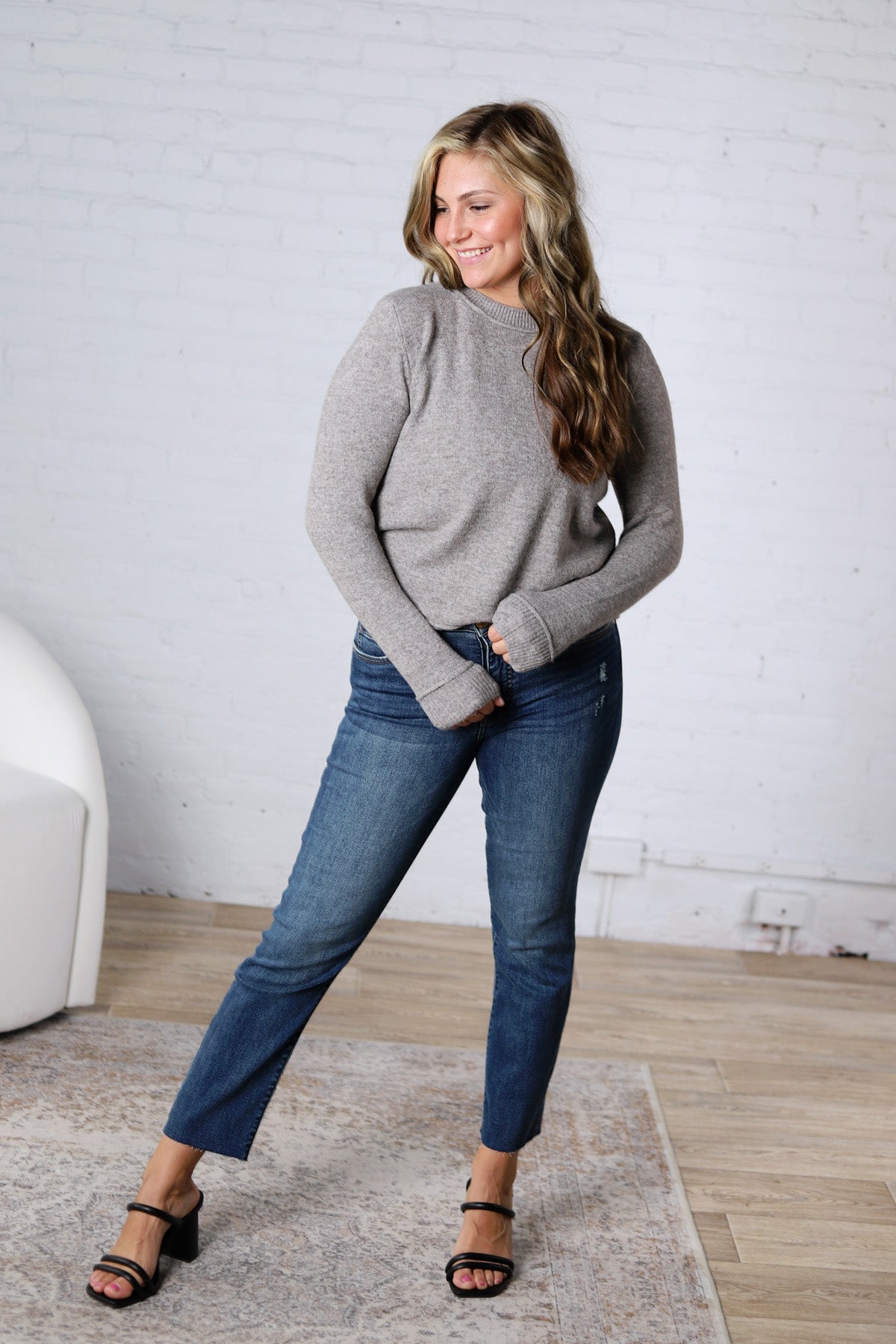 Reya Crew Neck Pullover Exposed Seam Knit Sweater - Heather Smoke