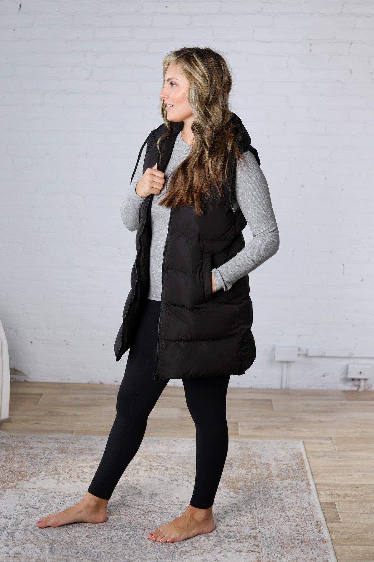 Roswen Hooded Zipper Longline Puffer Vest - Black