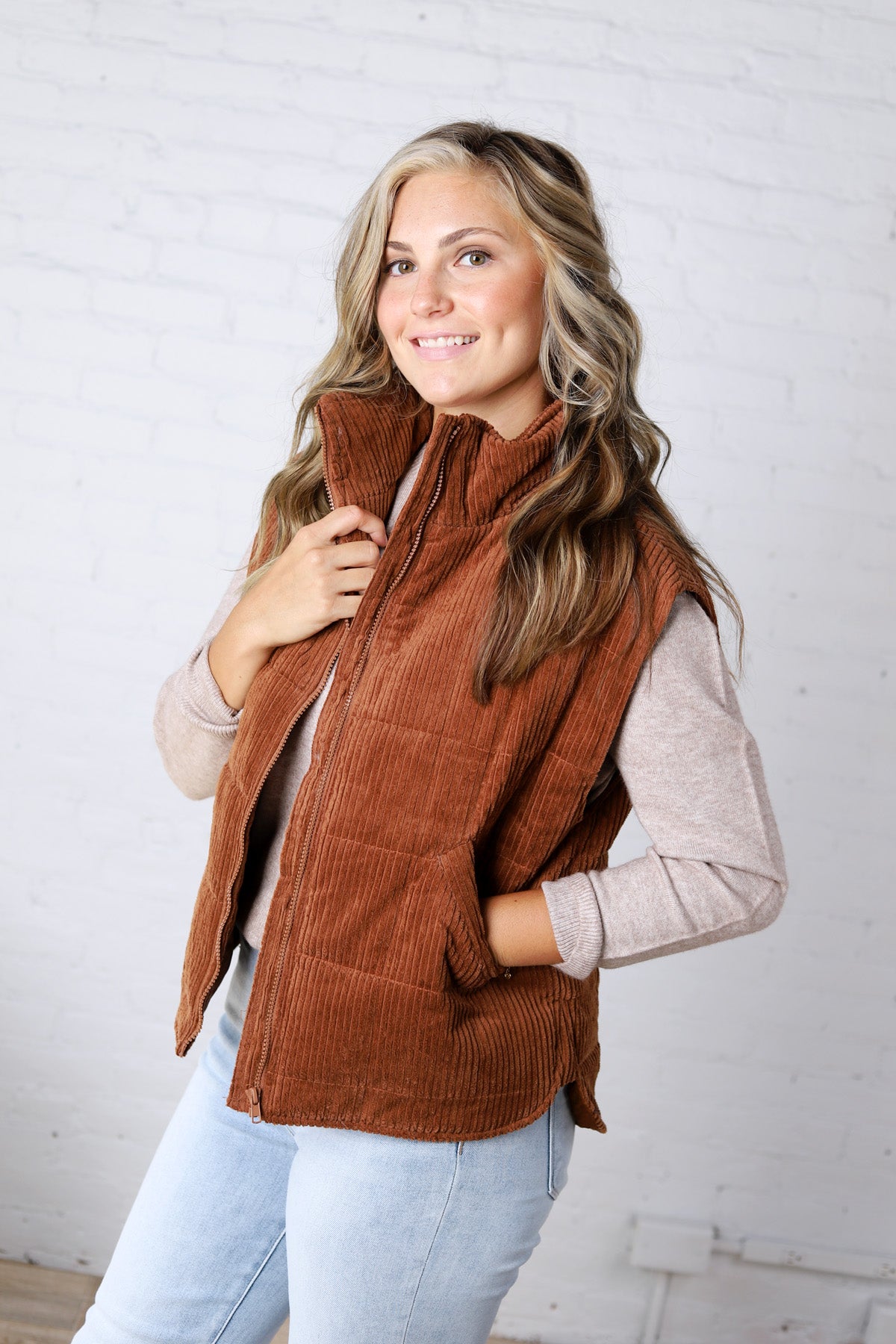 Saylor Quilted Corduroy Puffer Vest - Camel