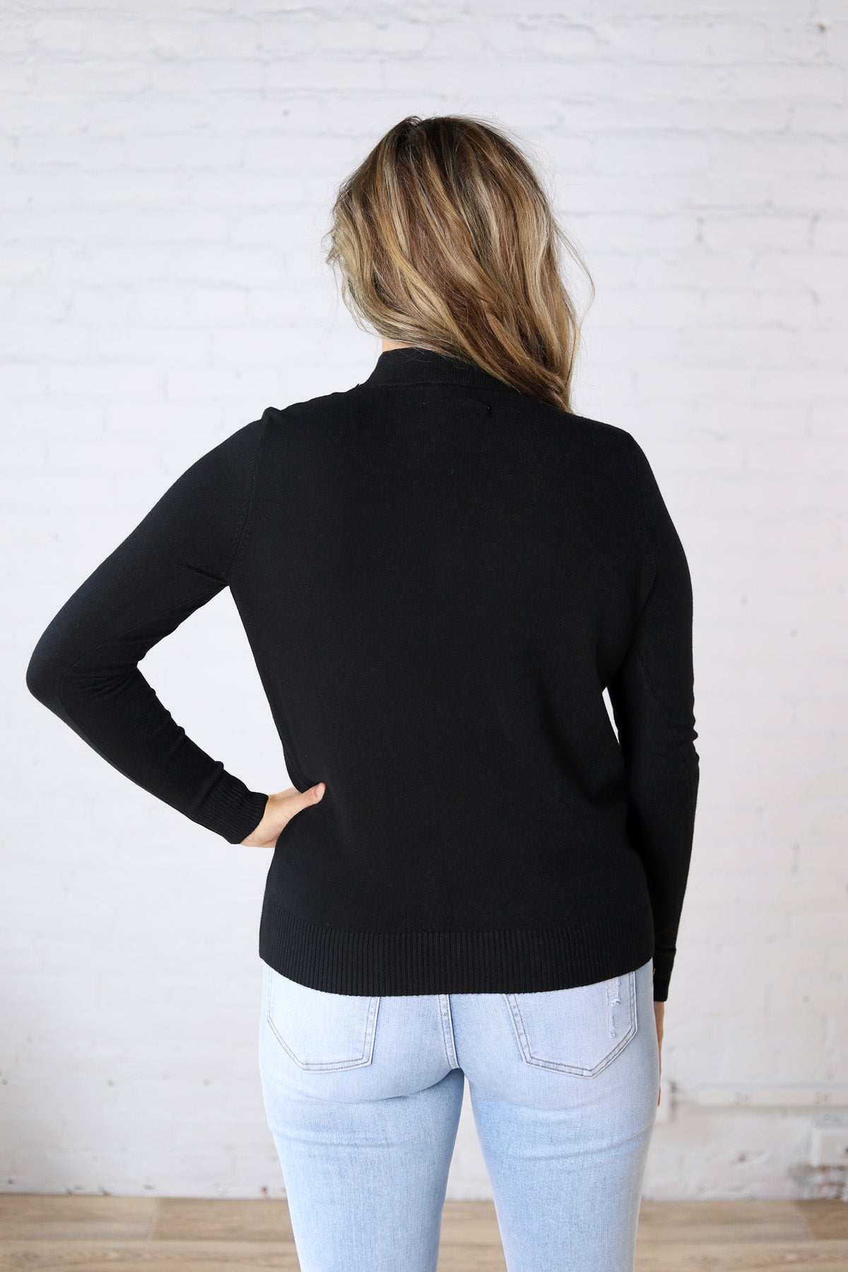 Selyn Ribbed Trim Mock Neck Top - Black