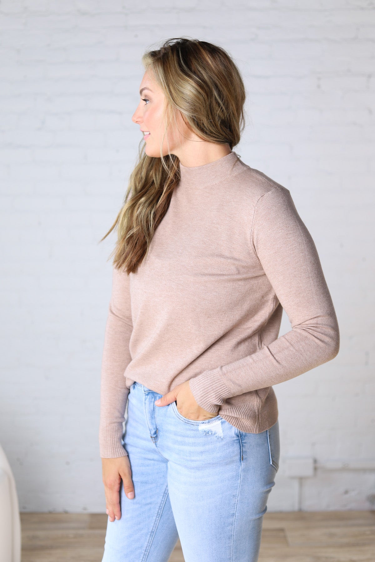 Selyn Ribbed Trim Mock Neck Top - Latte