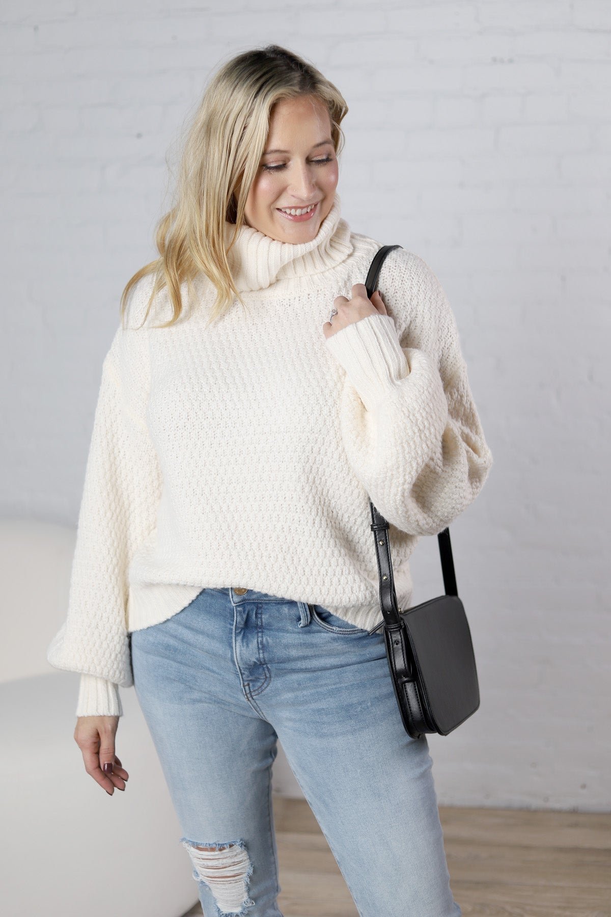 Sienne Textured Turtleneck Sweater - Creme