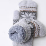 Snowflake Mittens w/ Sherpa Lining: Grey