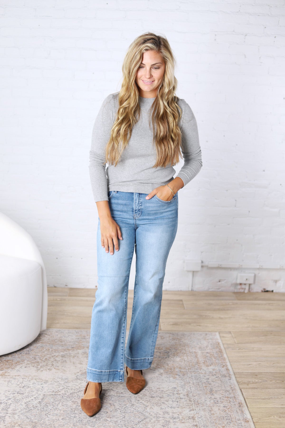 Sylvia Ribbed Crewneck Basic Top - Lt Grey