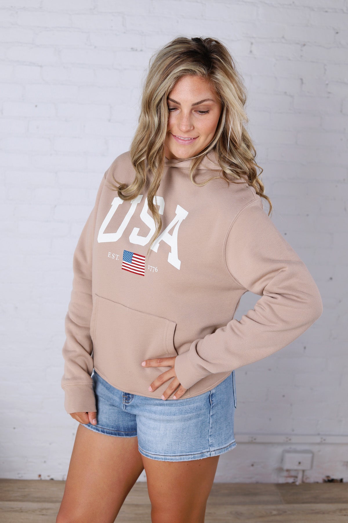 USA Est 1776 Sweatshirt - Tan