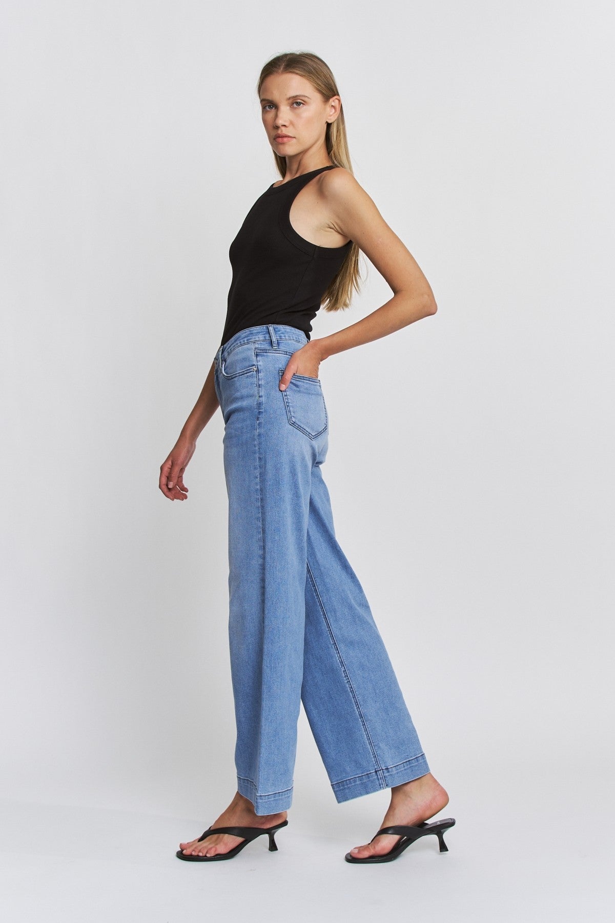 Veda Wide Leg Trouser Hem Jeans - Mica Denim