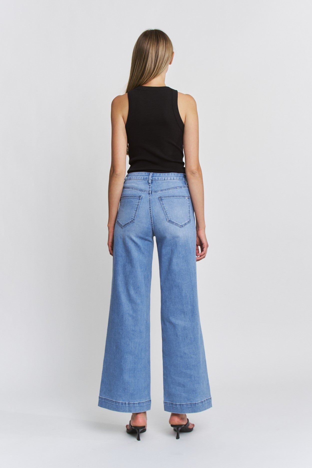 Veda Wide Leg Trouser Hem Jeans - Mica Denim