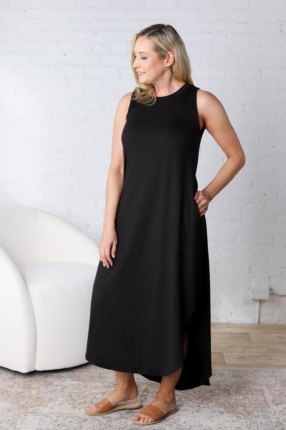 Vera Brushed Midi Dress - Black