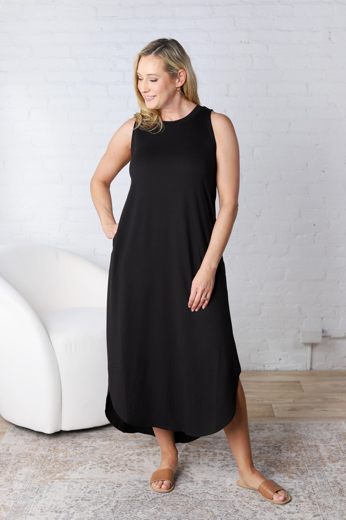 Vera Brushed Midi Dress - Black