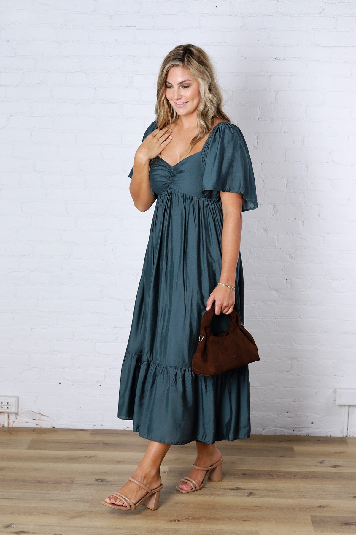 Winslet Willow Sweetheart Smocked Midi Dress