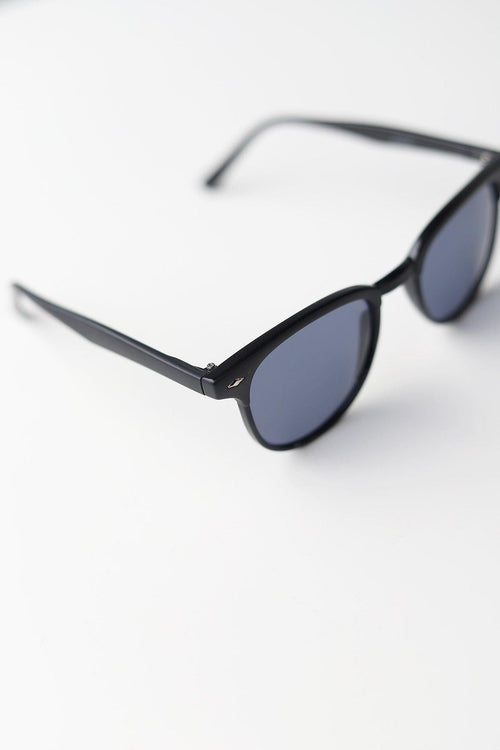 Classic Black Polarized Sunglasses