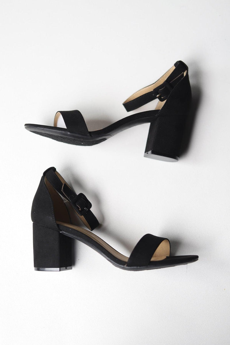 Jody Super Suede Black by Chinese Laundry